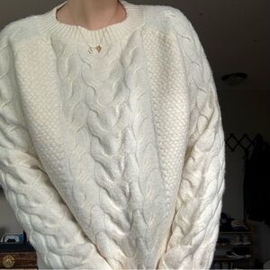 NWT Chunky Cozy Cable Knit Sweater in Cream - Comfy Winter Knitwear Large